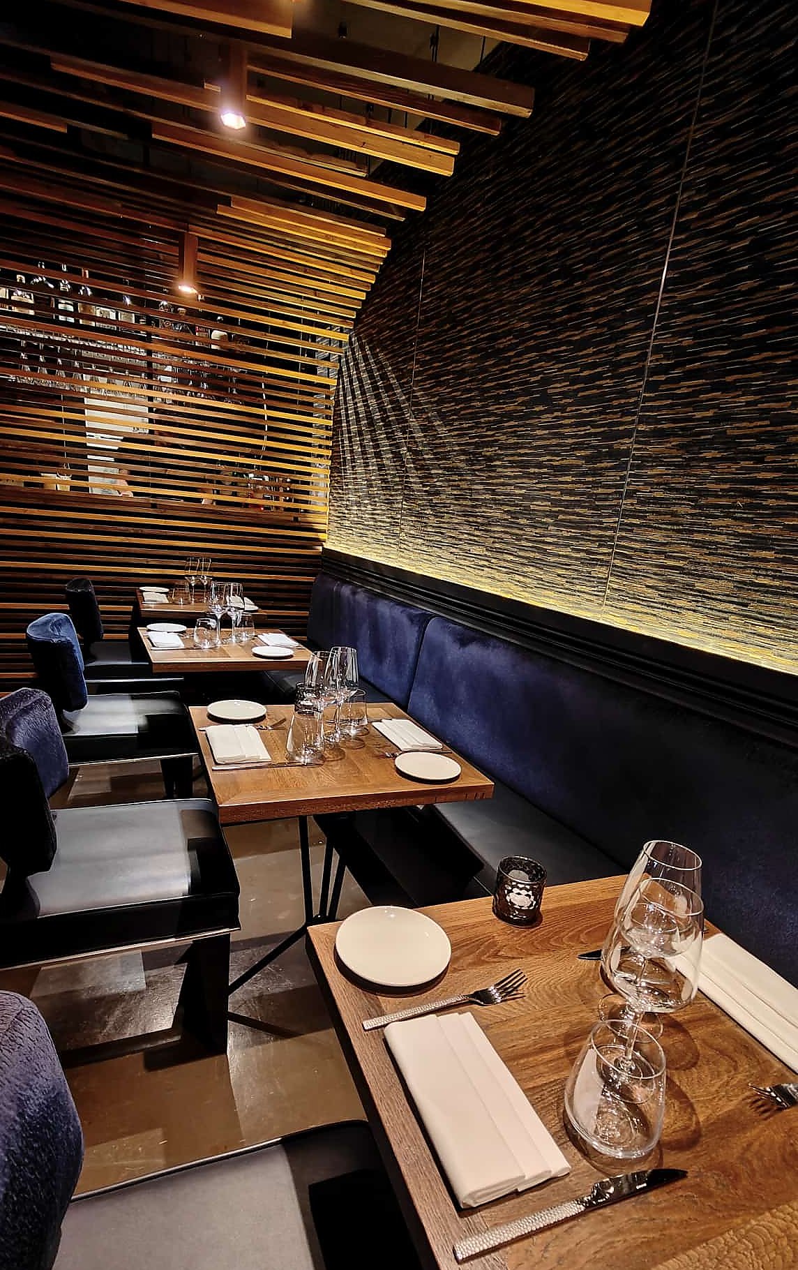 restaurant vertueux salle ambiance 1 - Le Vertueux <br /><strong>restaurant bistronomique Français</strong> <br /> <small>aux couleurs sud-américaines</small>